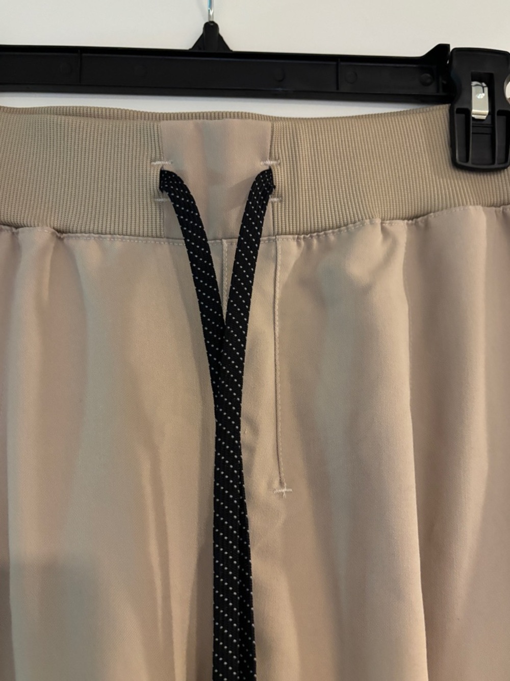 Fabletics Women’s Joggers Tan Size Large - Picture 6 of 6